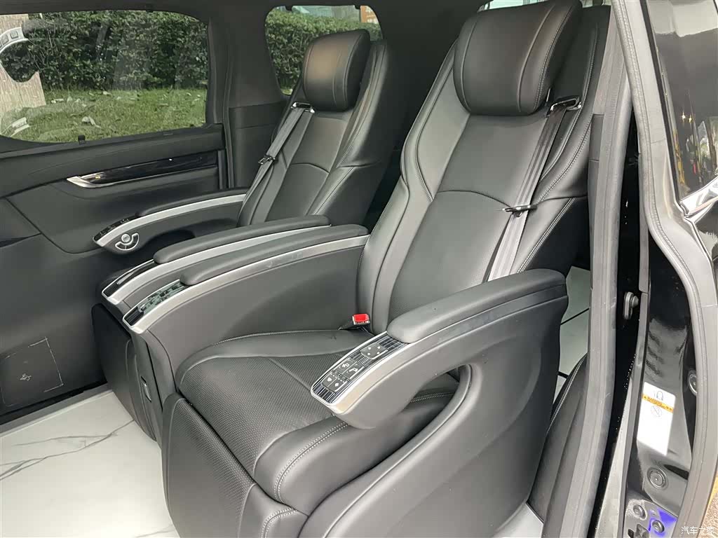 Toyota Alphard, 2018 15