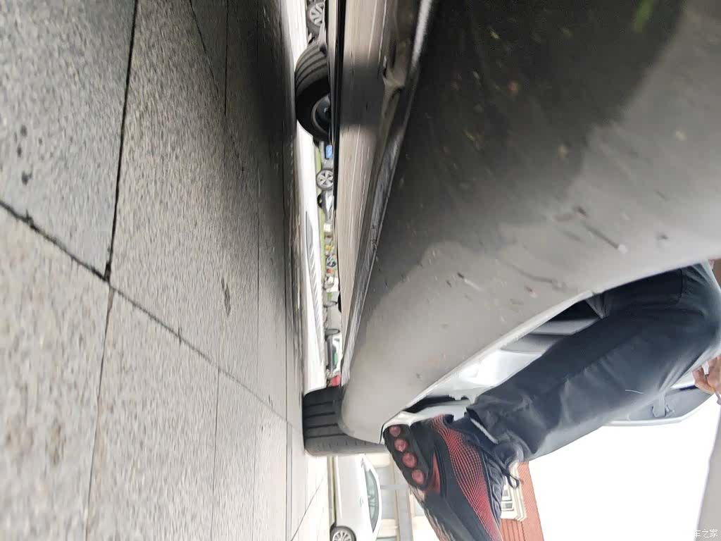 Tesla Model Y, 2024 19