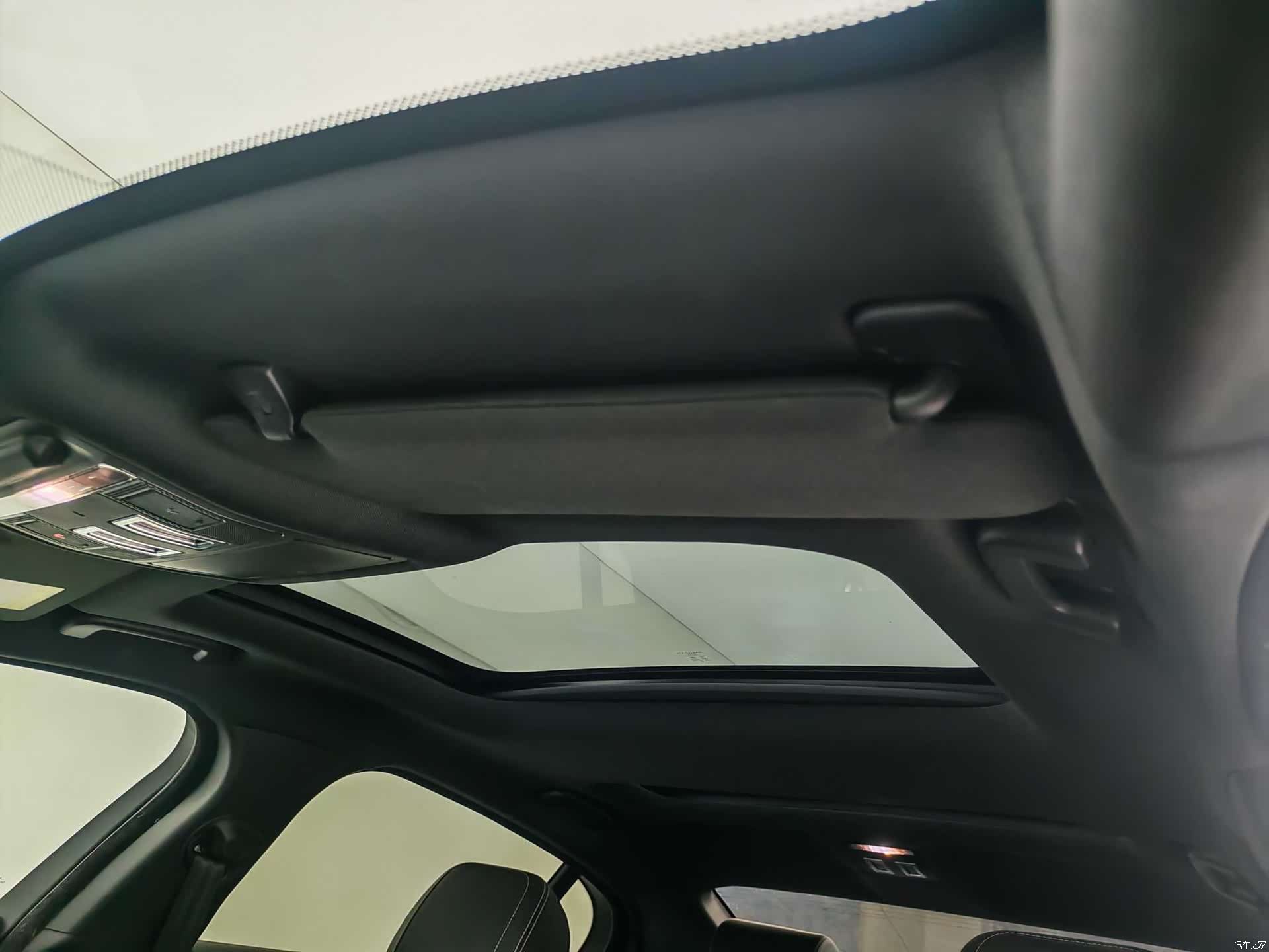Land Rover XEL, 2021 12