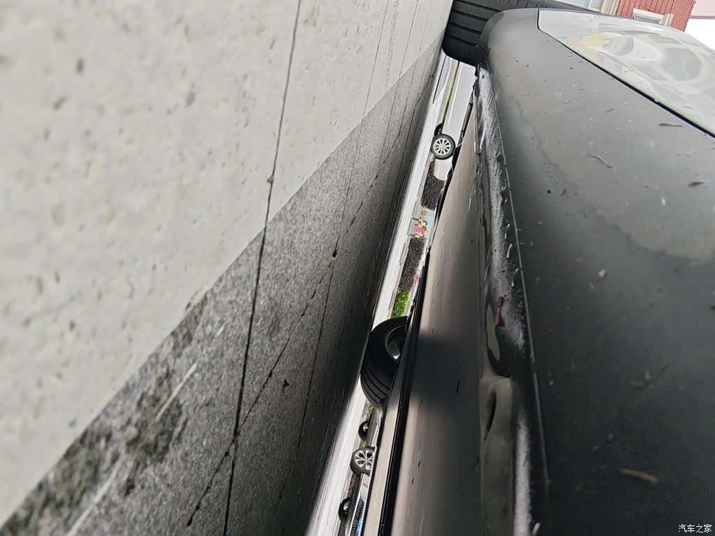 Tesla Model Y, 2024 16