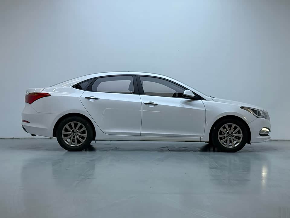 Hyundai Name picture