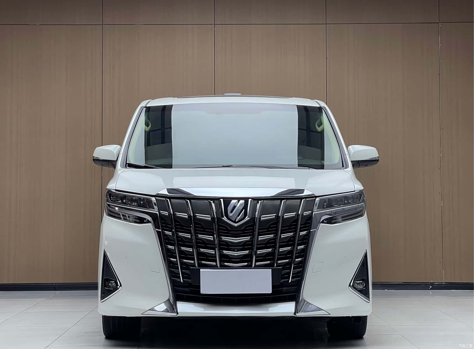 Toyota Alphard, 2019 2