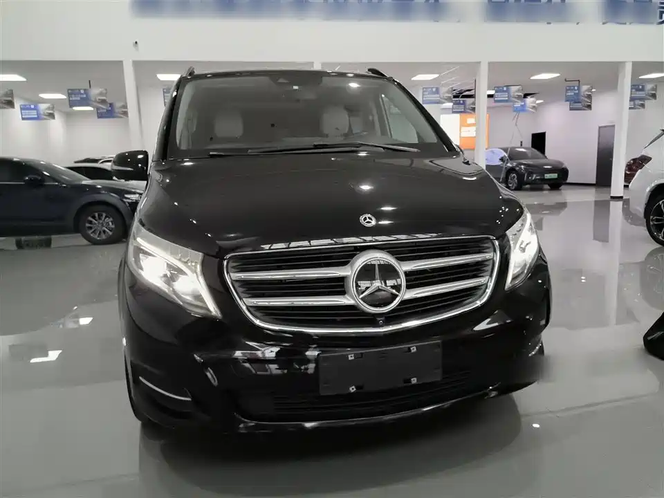 Mercedes-Benz V-class