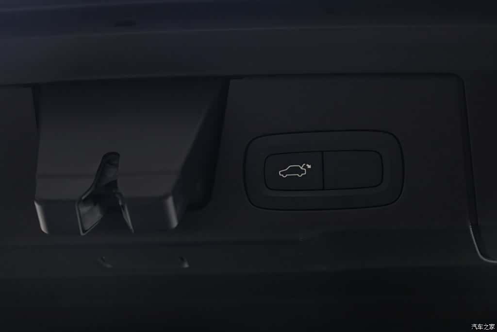 Volvo XC60, 2024 14