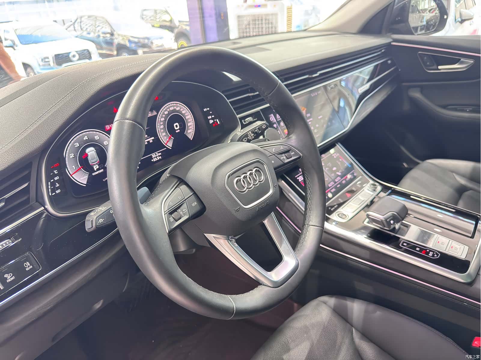 Audi Q8, 2024 6