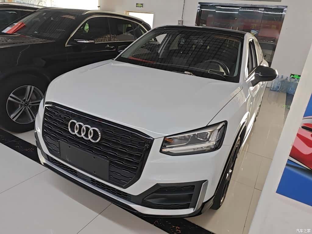 Audi Q2L, 2019 2