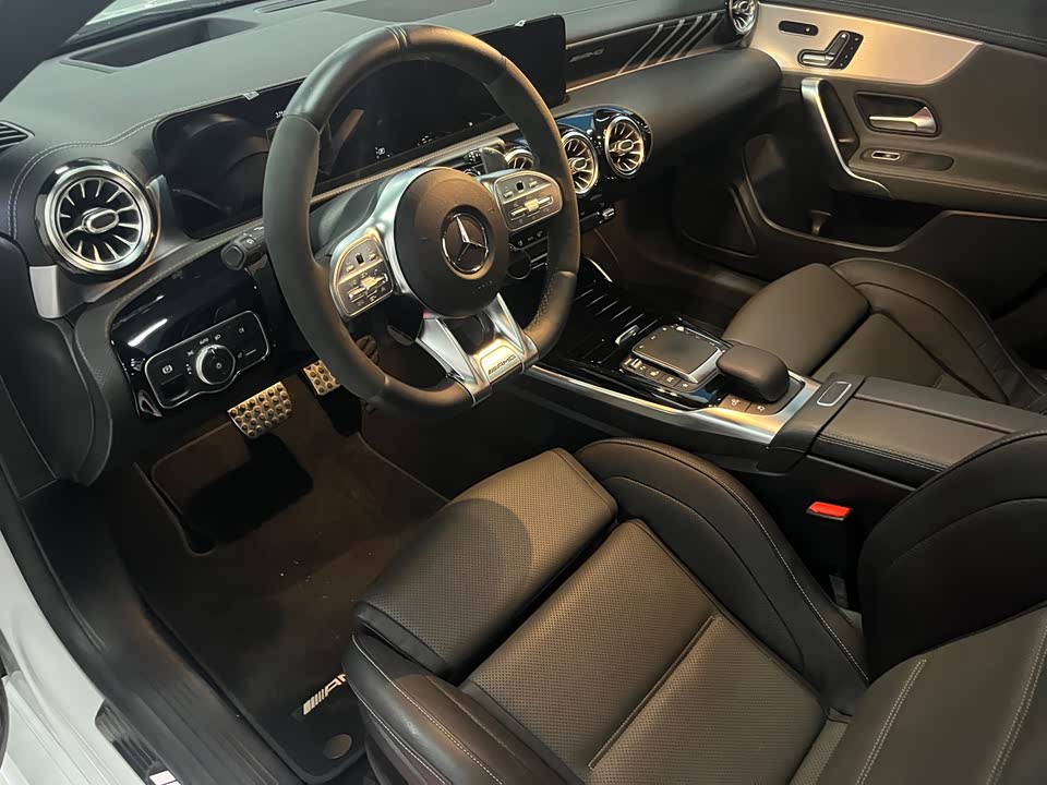 Mercedes-Benz CLA AMG