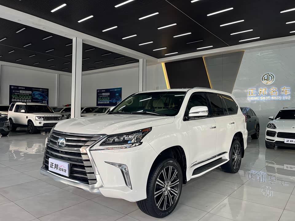 Lexus LX