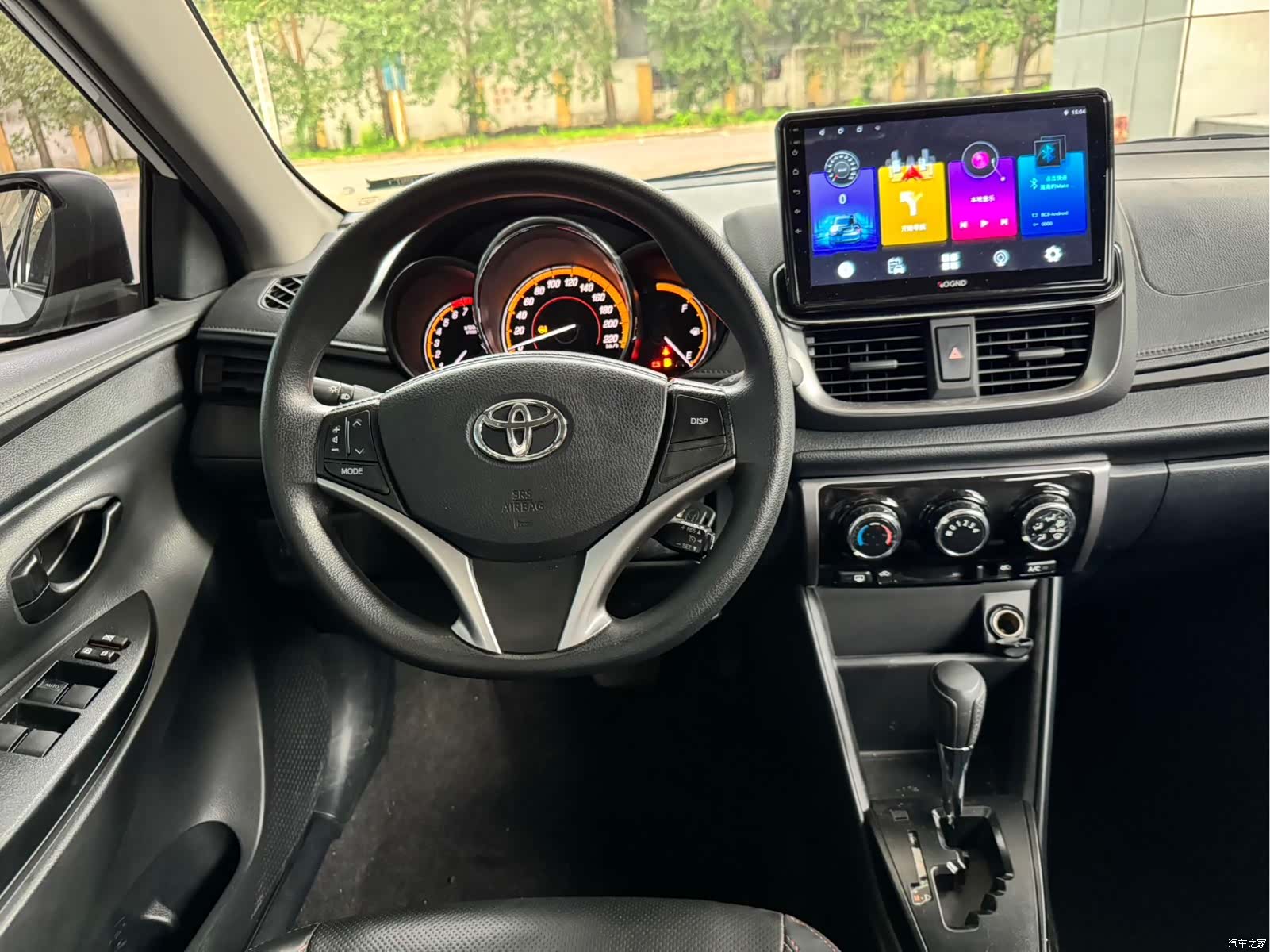Toyota YARiS L, 2022 9