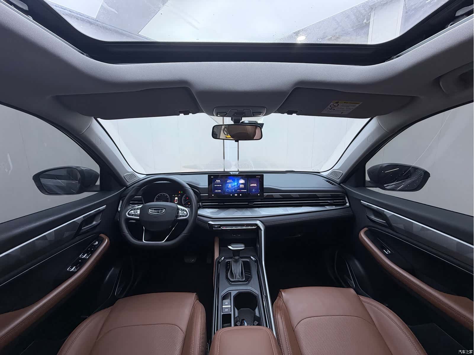 Geely X6, 2022 17