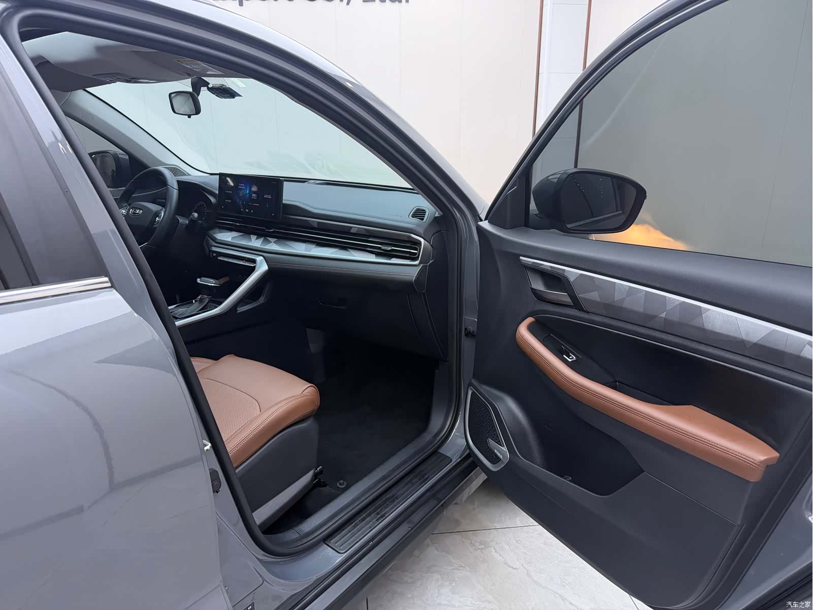 Geely X6, 2022 21