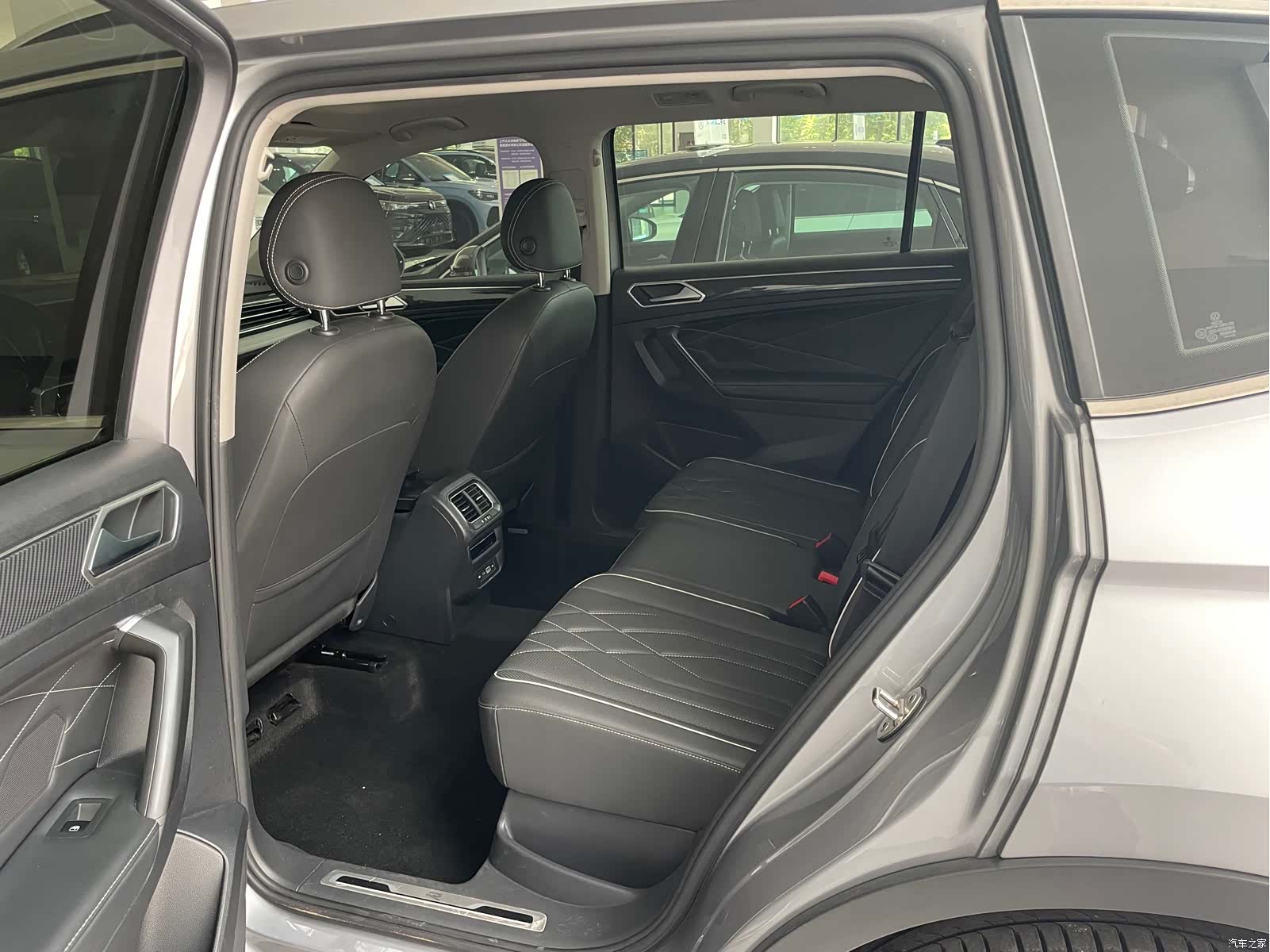 Volkswagen Tiguan L, 2022 6