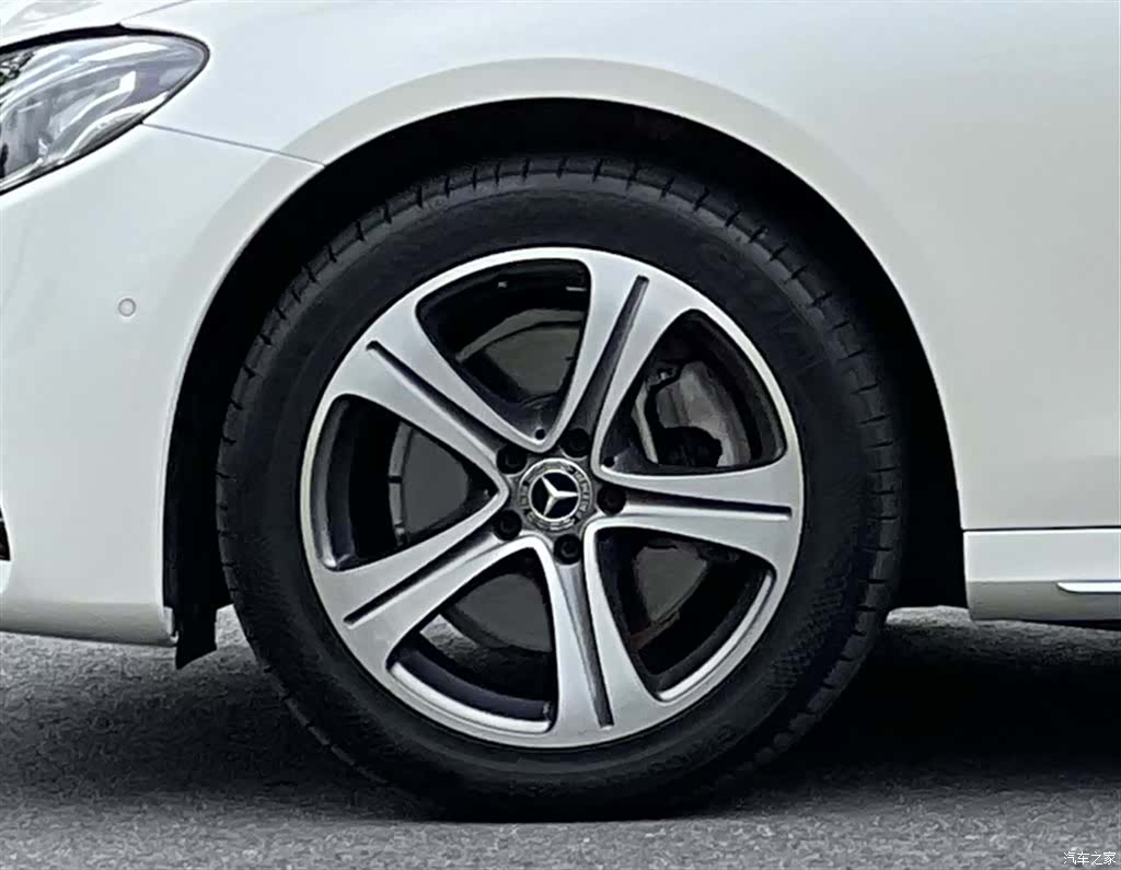 Mercedes-Benz E-Class, 2019 10