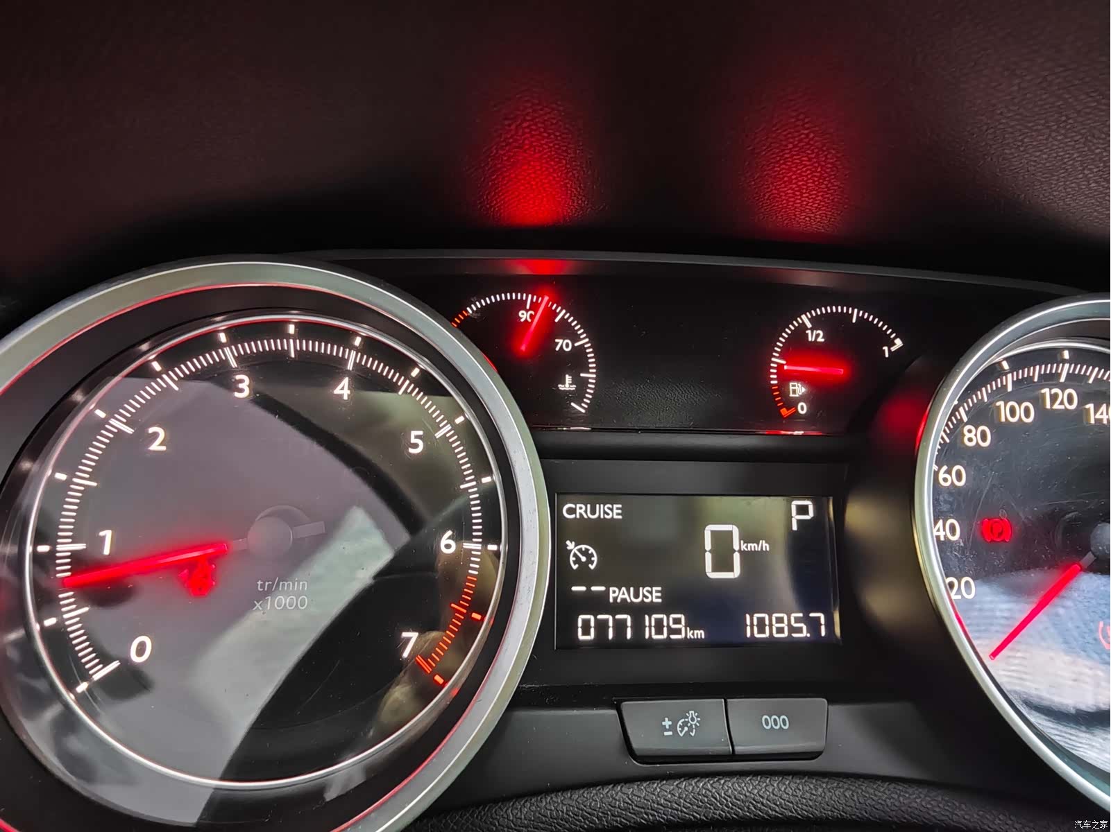 Peugeot 408, 2016 9