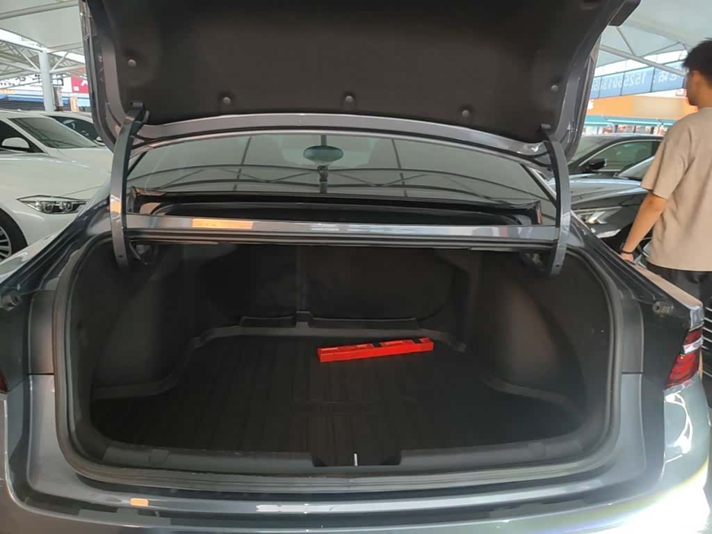 Geely Preface, 2025 15