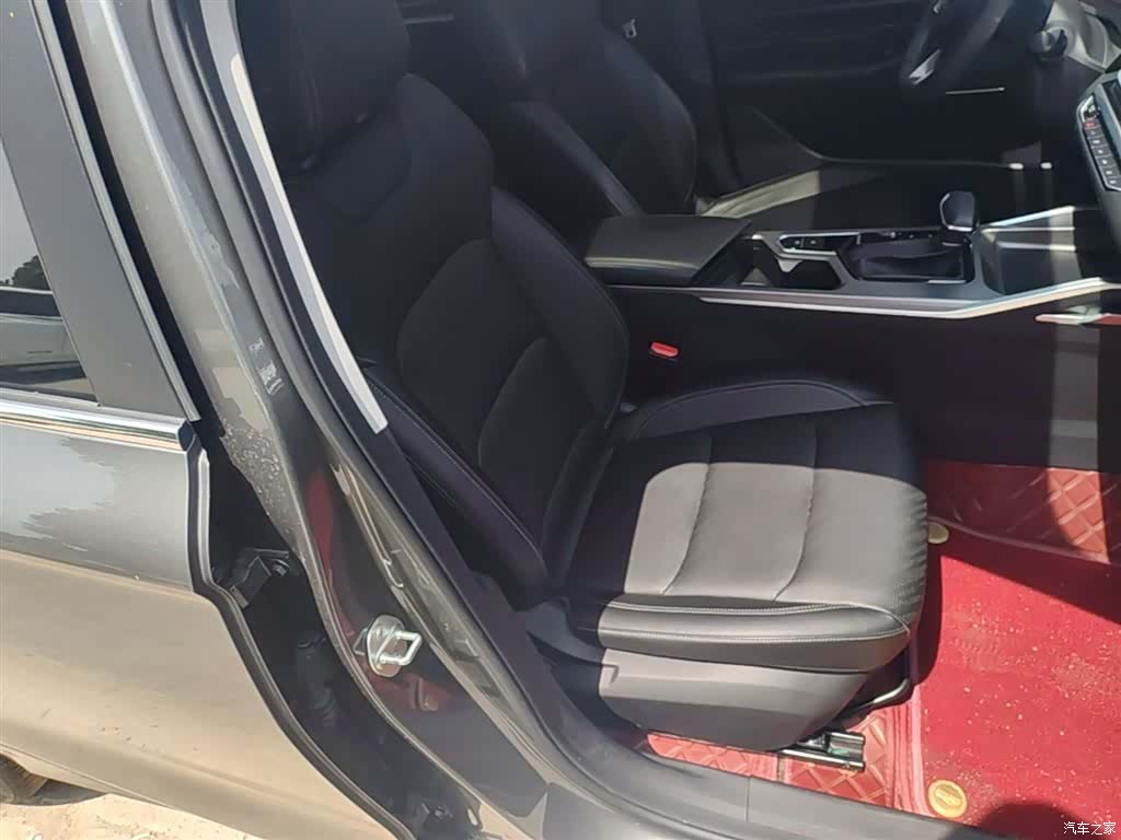 Geely Emgrand, 2023 25
