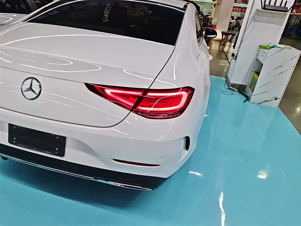 Mercedes-Benz CLS