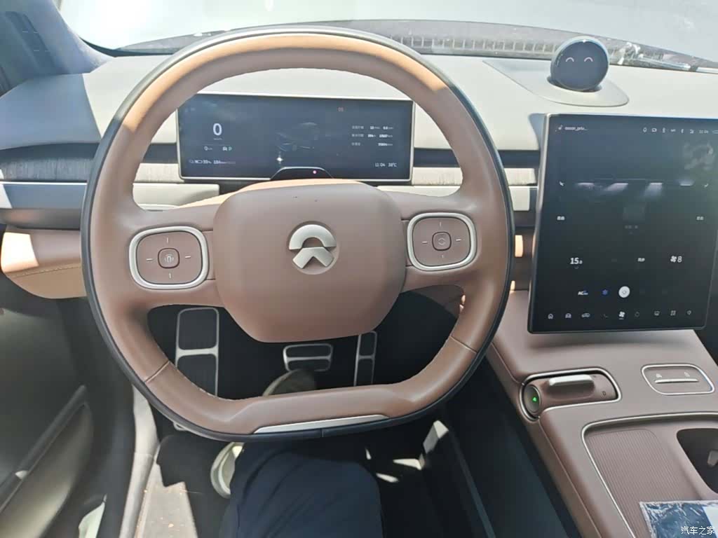 NIO ES8, 2024 11