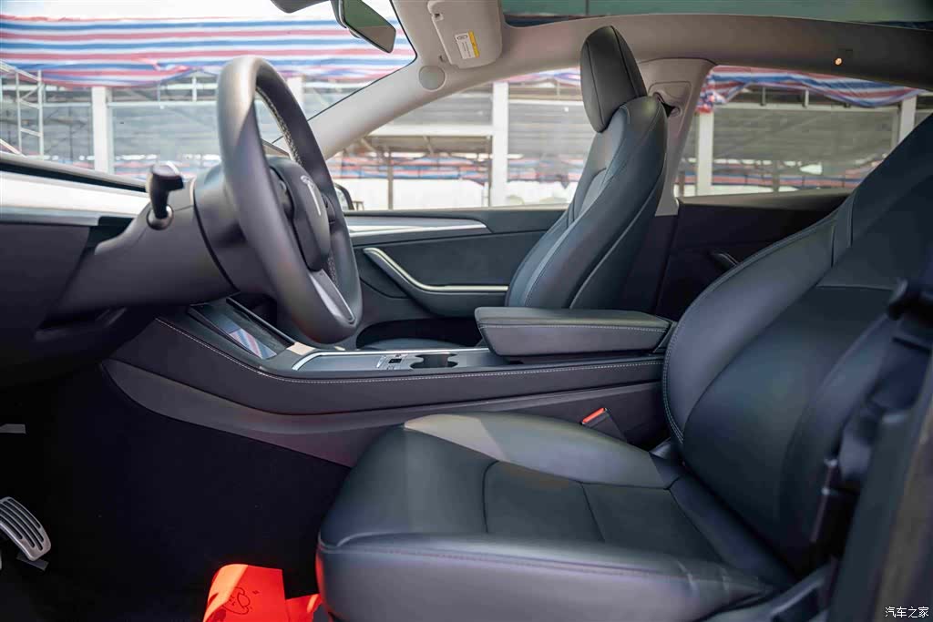 Tesla Model Y, 2024 10
