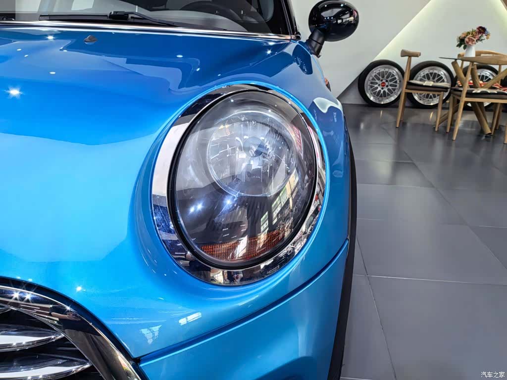 Mini ONE, 2019 18