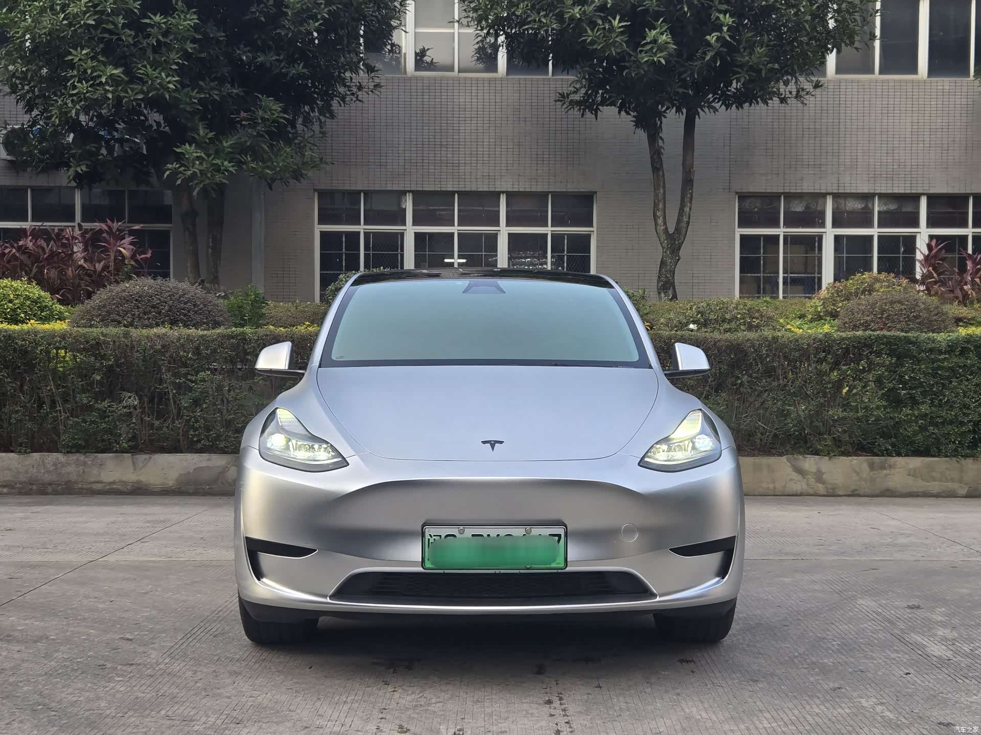Tesla Model Y, 2025 2