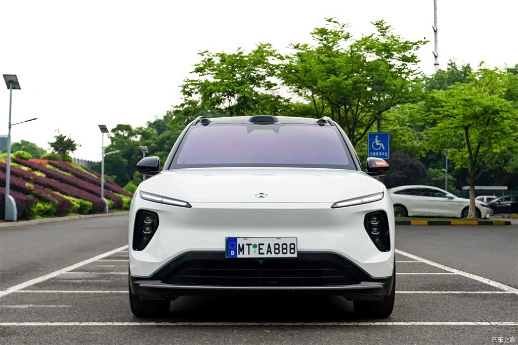 NIO ES6, 2025 3