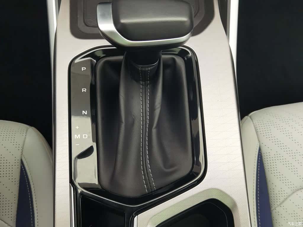 Geely Emgrand, 2021 13