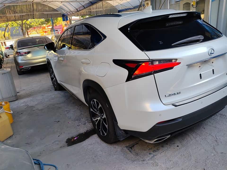 Lexus NX