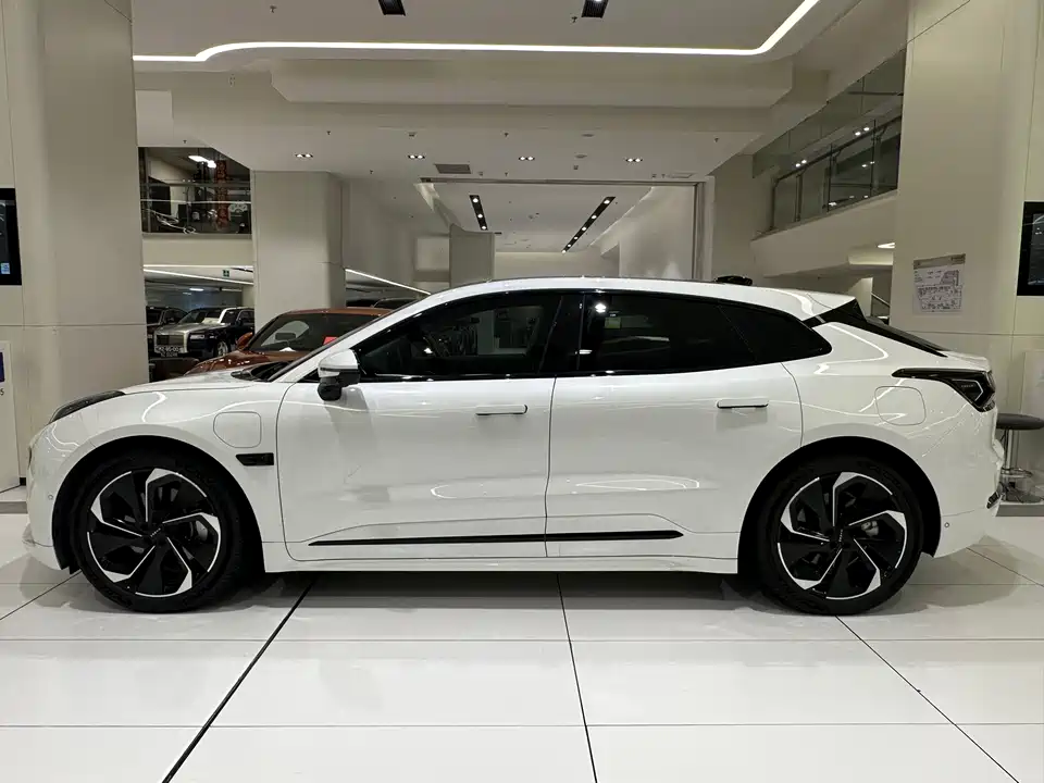Zeekr 001