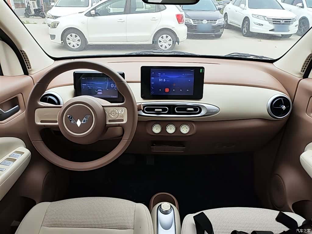Wuling MINIEV, 2024 10