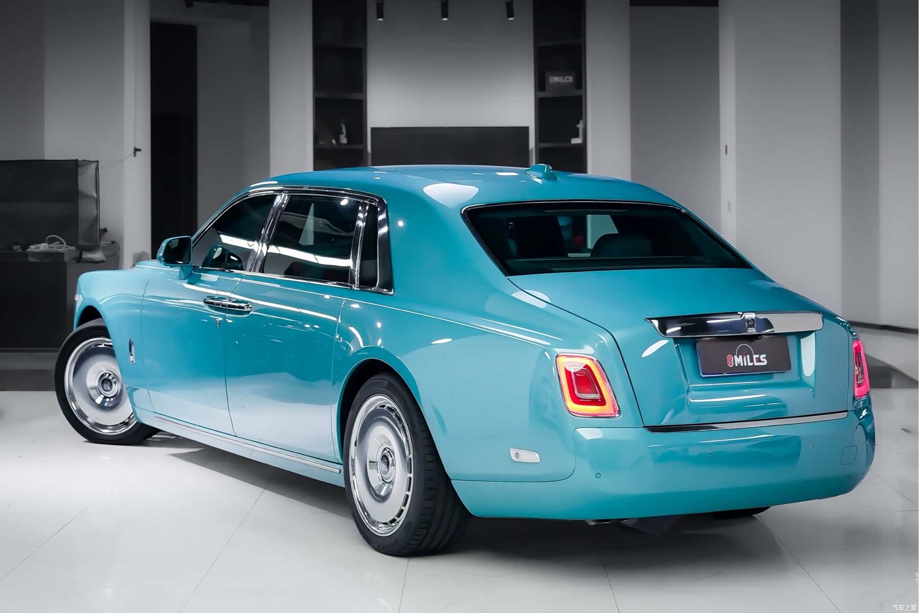 Rolls-Royce Phantom, 2020 все фото