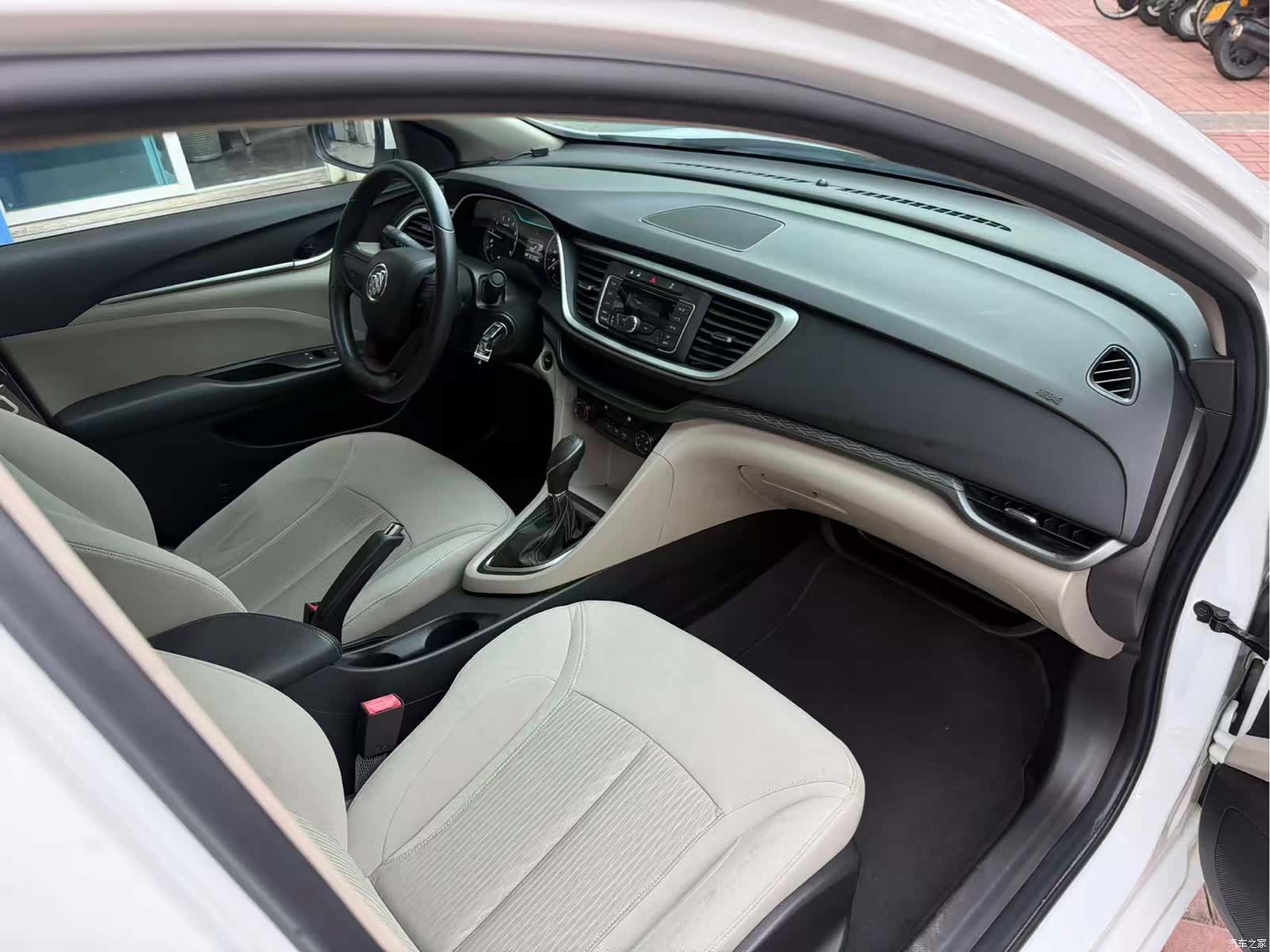 Buick V, 2018 6