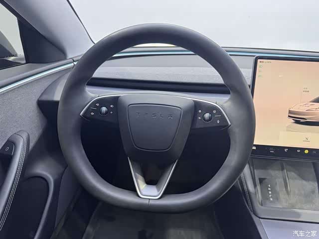 Tesla Model 3, 2024 11
