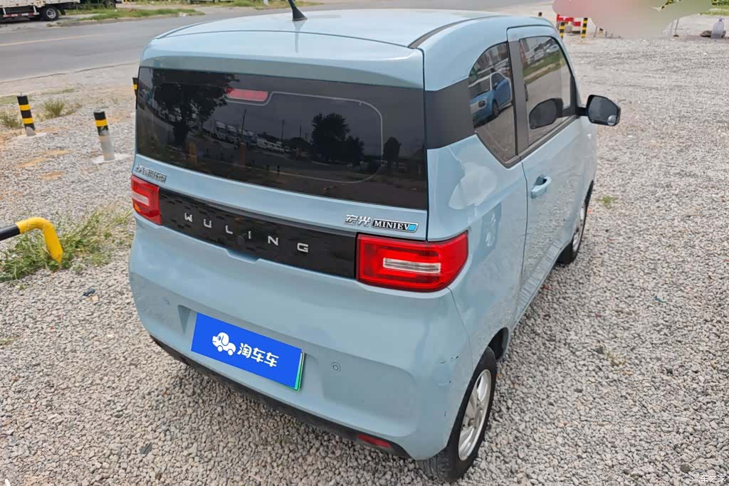 Wuling MINIEV, 2020 3