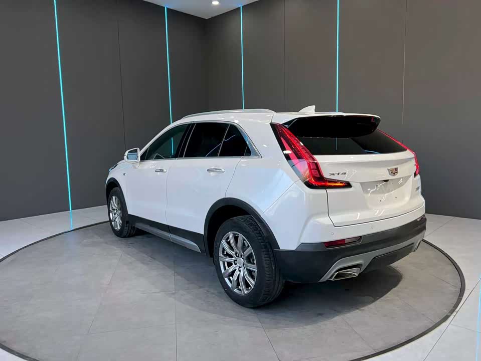 Cadillac XT4
