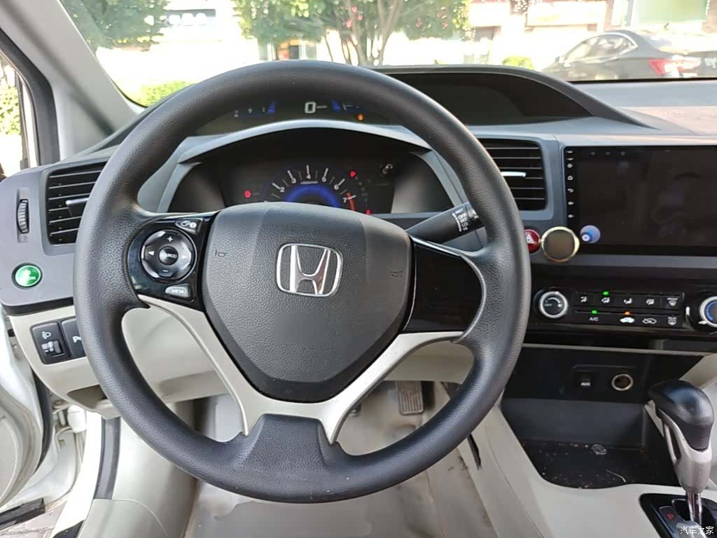 Honda Civic, 2015 4