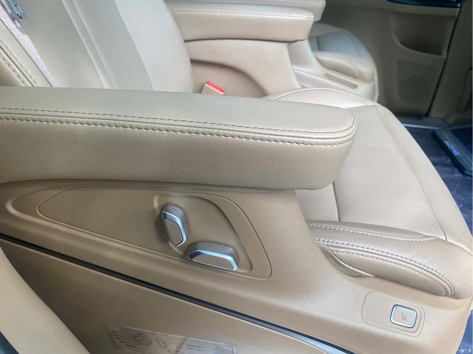 Buick GL8, 2021 13