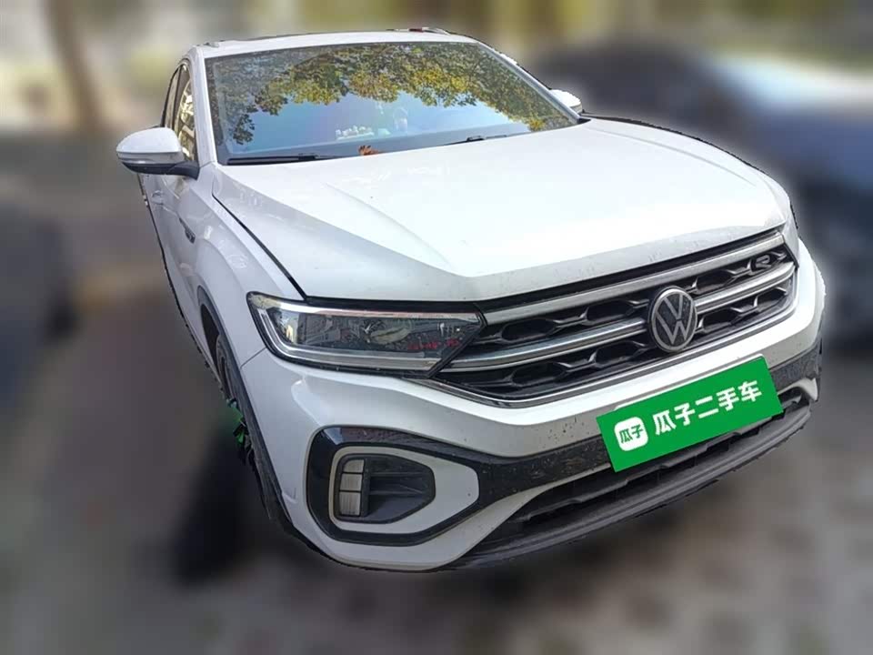 Volkswagen T-ROC exploring Songs