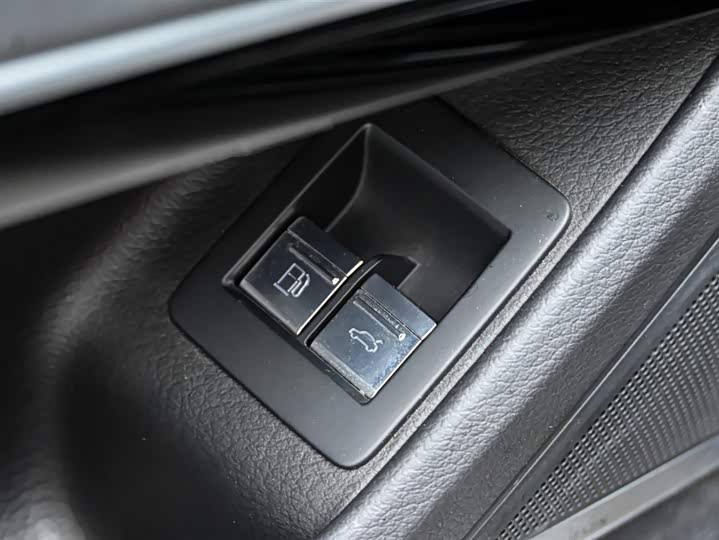 Audi A8 xin neng yuan 2022 A8 L 60 TFSIe quattro dian cang ban