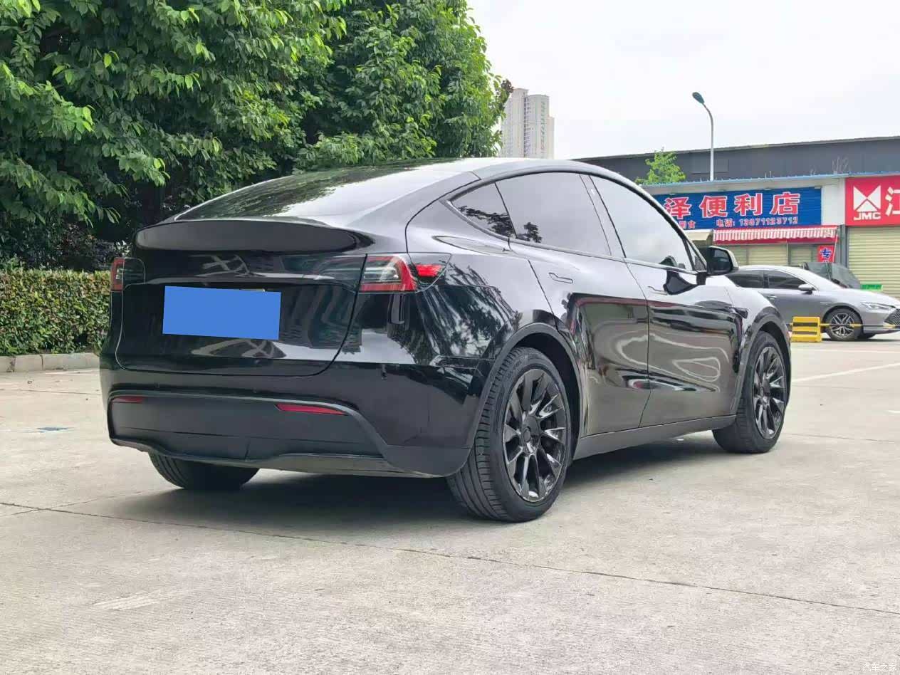 Tesla Model Y, 2021 9