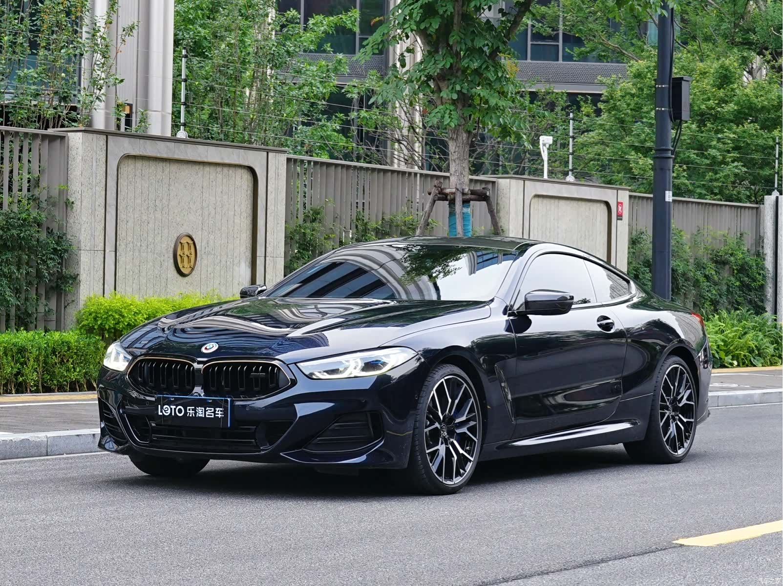 BMW 8 Series