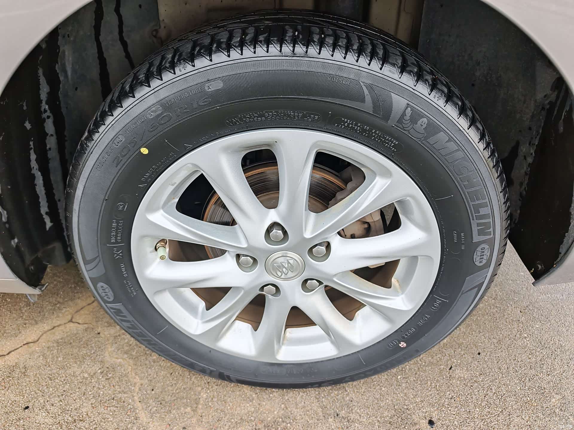 Buick GL6, 2018 10
