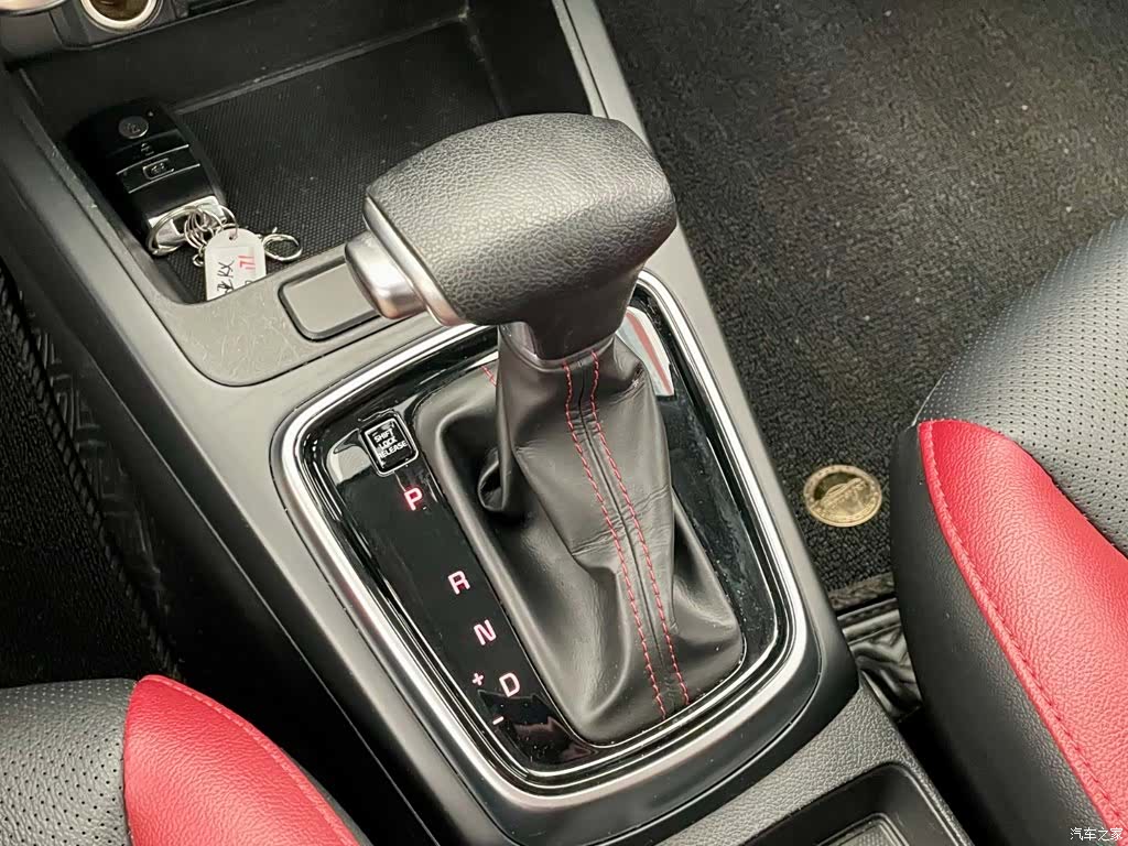 Kia KX, 2018 10