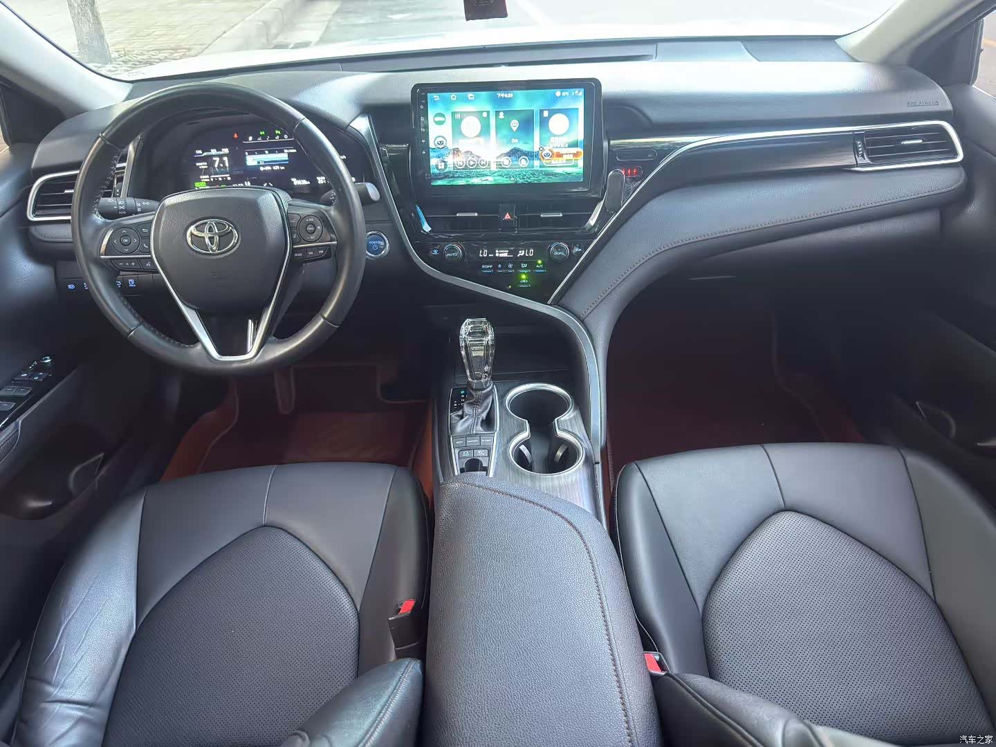Toyota Camry, 2022 все фото