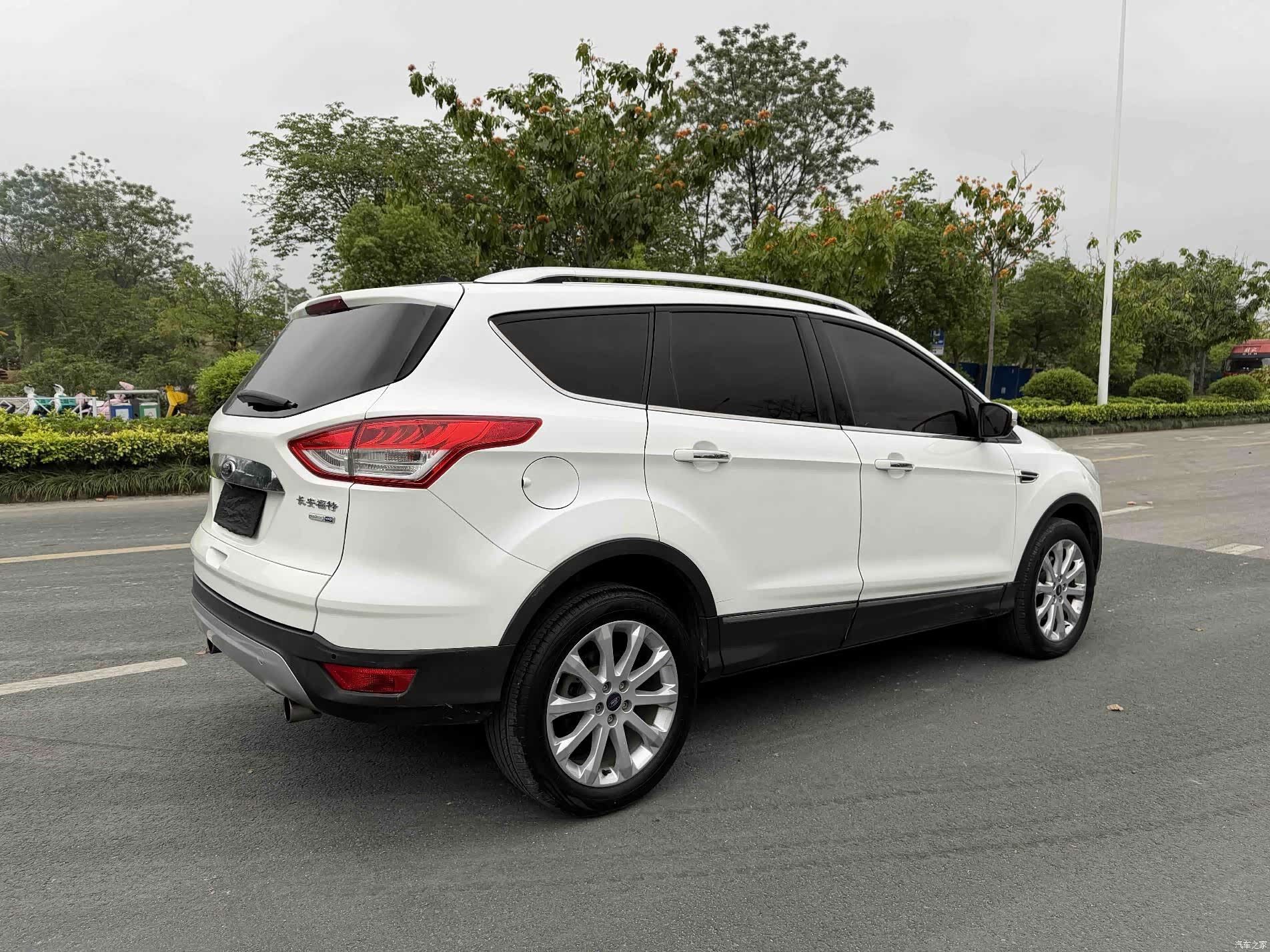 Ford Kuga, 2014 7