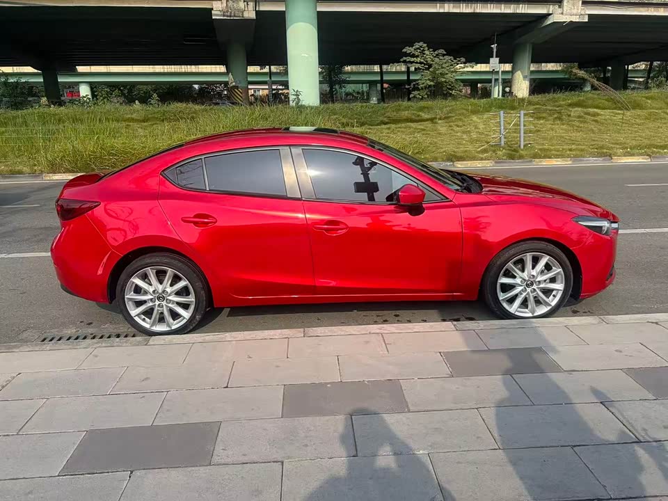 Mazda 3 Angkesaila