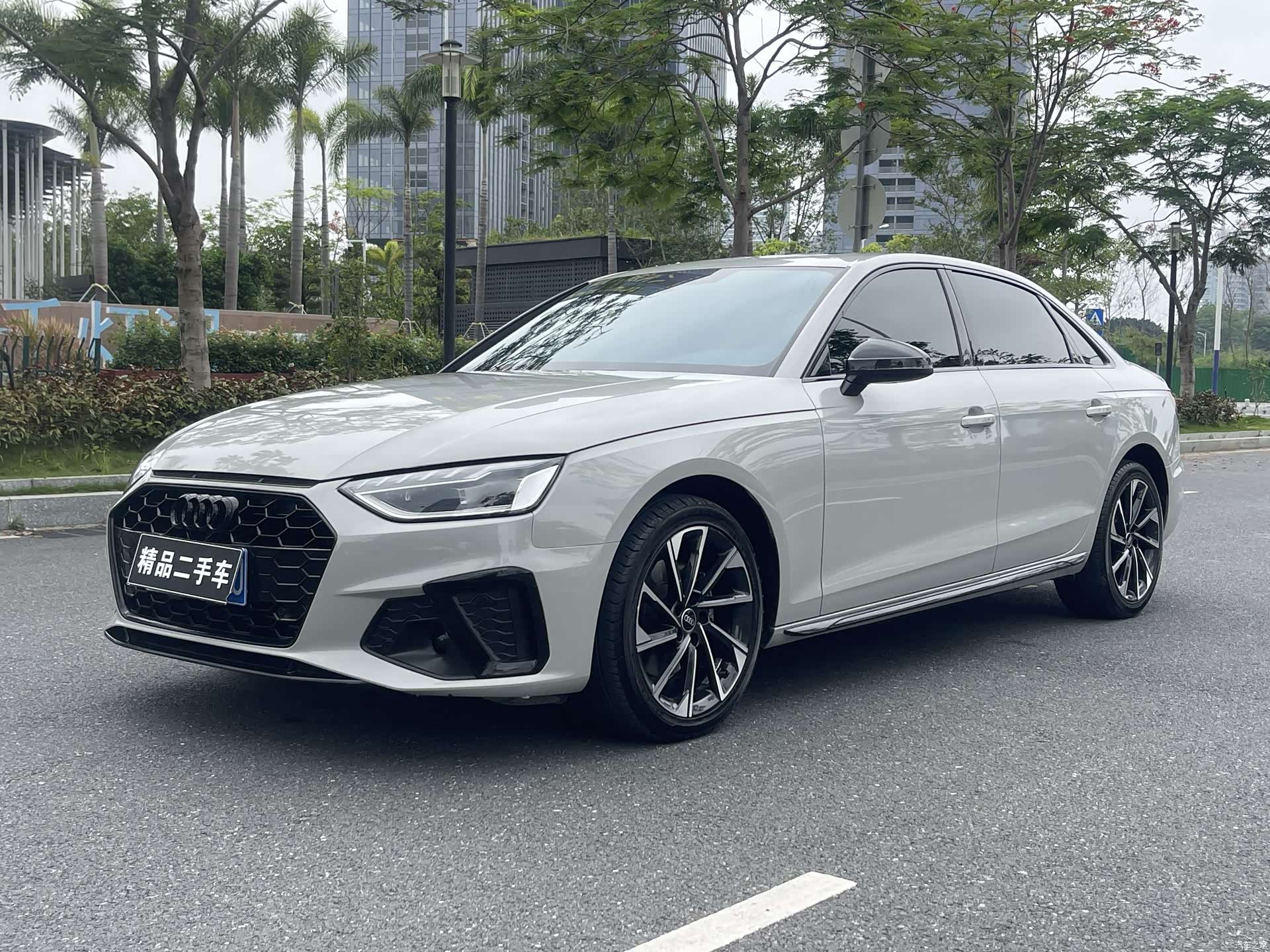 Audi A4L, 2023 1