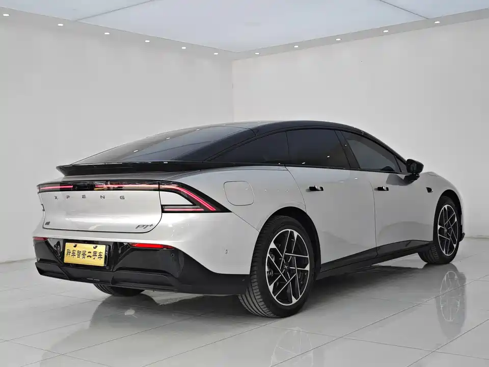 XPENG P7+