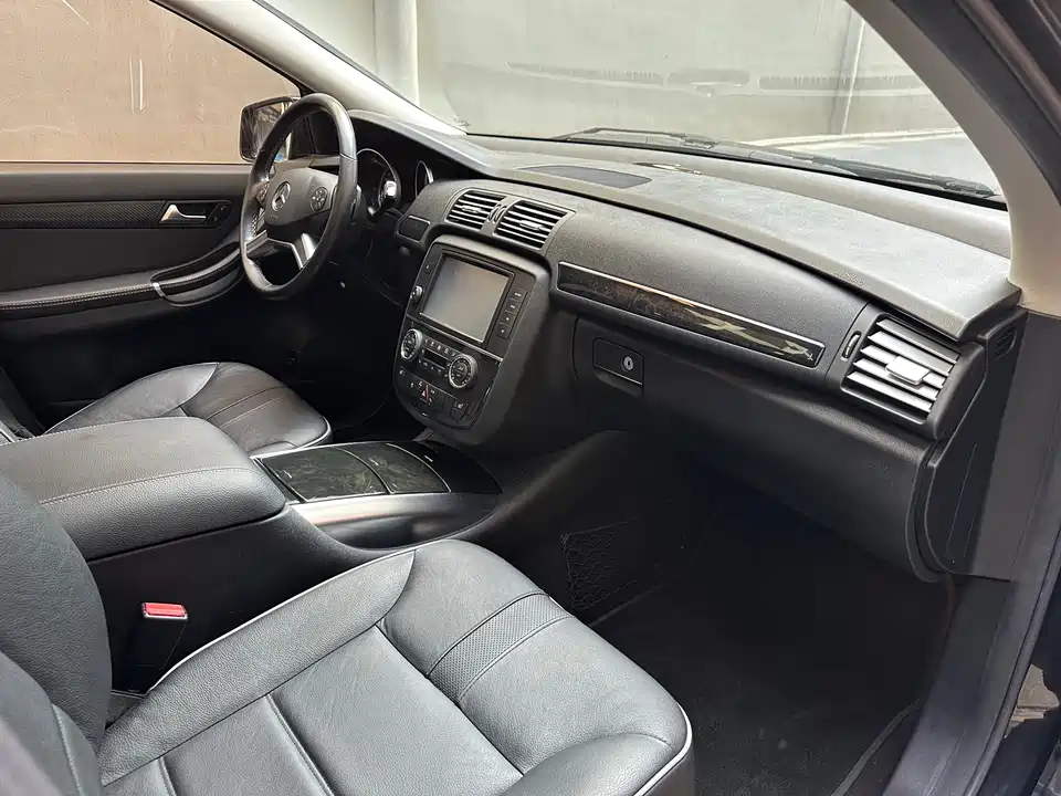 Mercedes-Benz R-class
