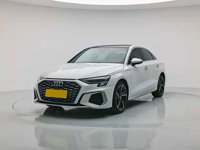 Audi A3 2022 — купить из Китая под заказ